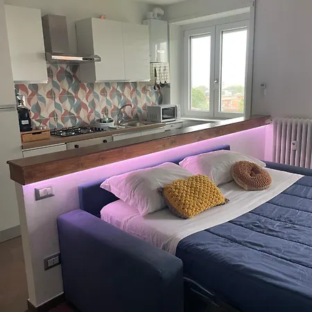 Stepahouse Zona San Paolo Elegante Bilocale A 2 Minuti Dalla Metro B Apartmán *
